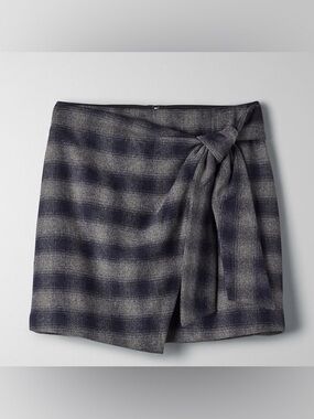 Aritzia Wrap-front Skirt sz 6 Virgin Wool + Cashmere Office Preppy Career